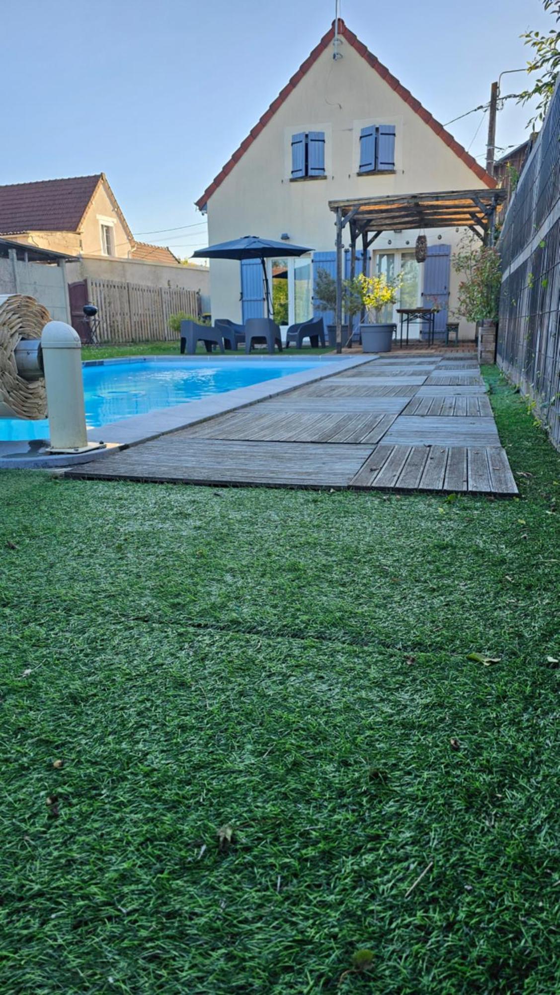 La Maison De Lavande ล็อง ภายนอก รูปภาพ